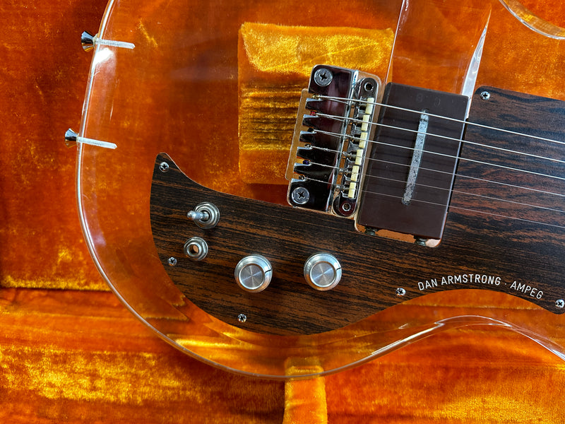 Ampeg Dan Armstrong Lucite Ex. Mike Scott 1971
