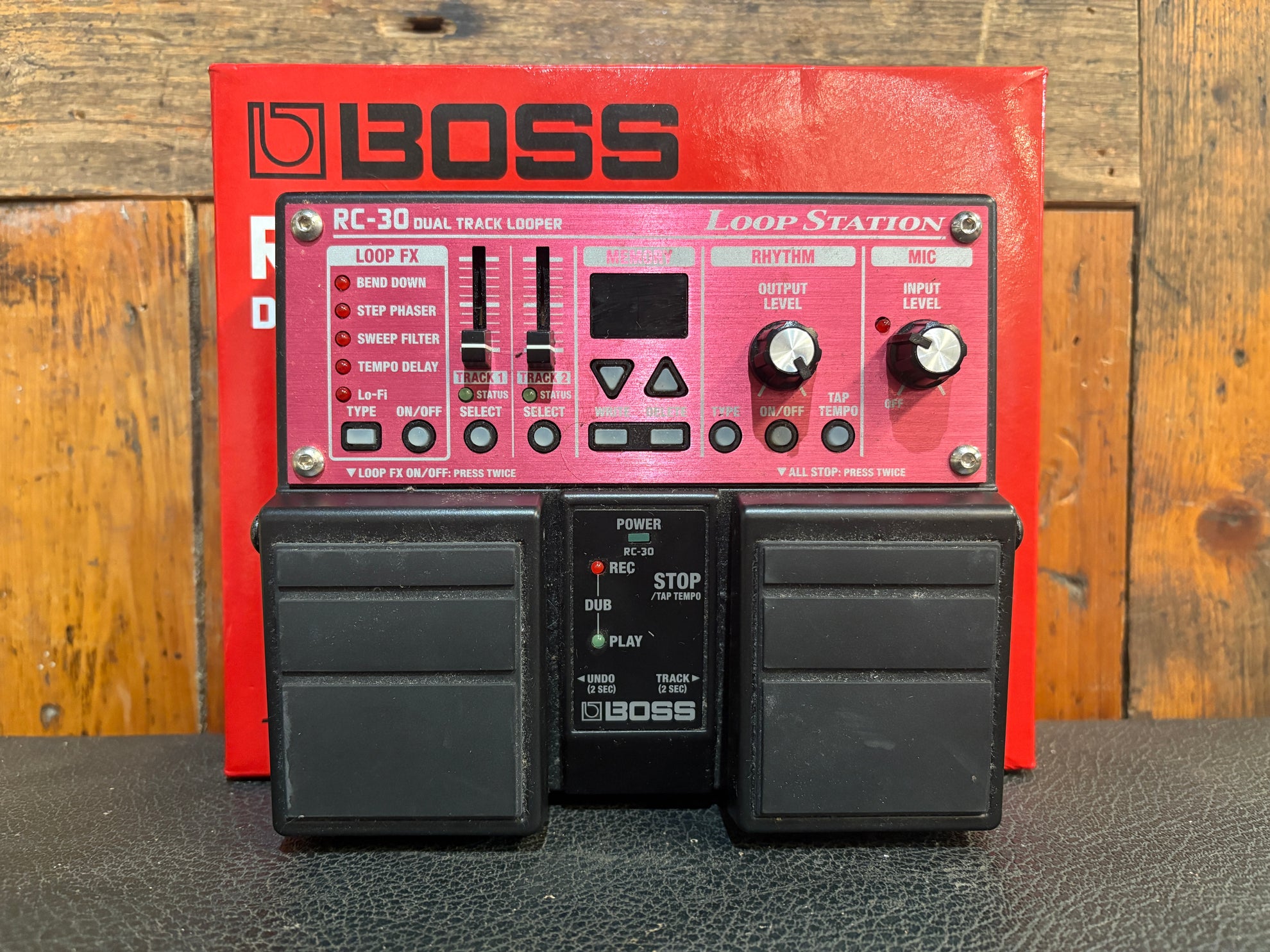 boss loop pedal rc-30 Boss RC-30 Dual Track Loop Station