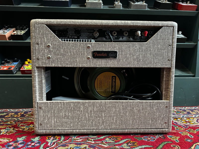 Fender Limited Edition '65 Princeton Reverb Fawn FSR Combo