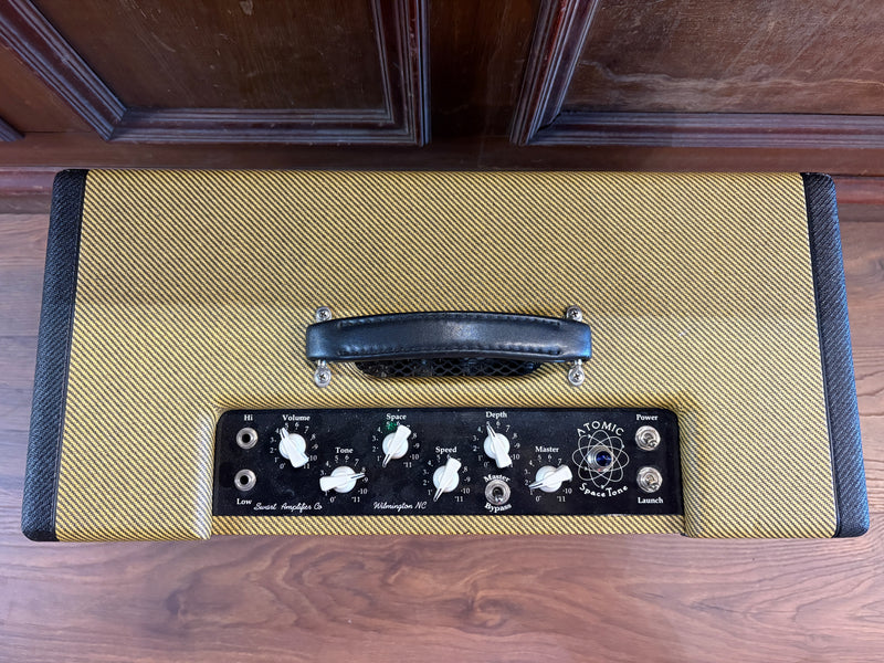 Swart Atomic Space Tone 2012