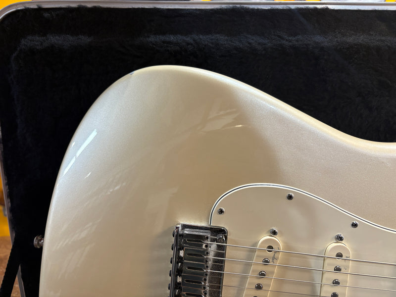 Fender American Deluxe Stratocaster Olympic Pearl 2012