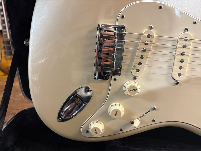 Fender American Deluxe Stratocaster Olympic Pearl 2012