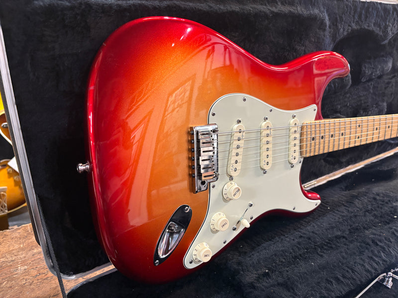 Fender American Deluxe Stratocaster Sunset Metallic 2013
