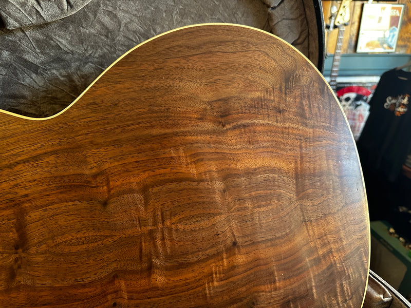 Lowden O-23 Red Cedar/Walnut 2020