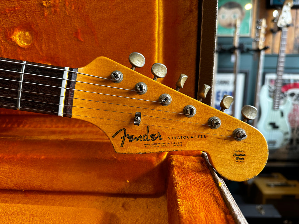 Fender Custom Shop '63 Stratocaster Heavy Relic Daphne Blue 2013 - Some