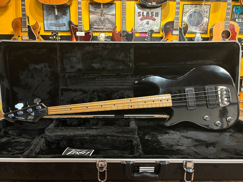 Peavey Foundation Bass Left-Handed Black 1985