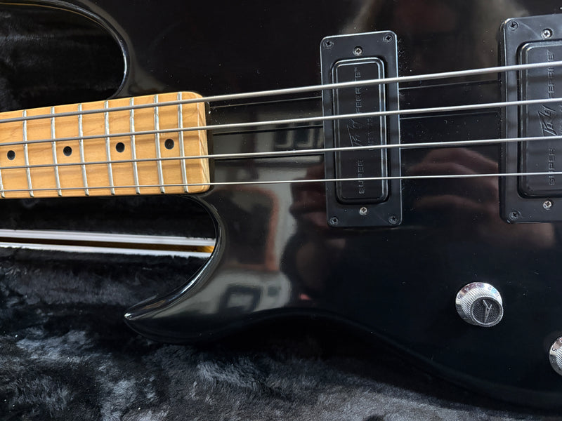 Peavey Foundation Bass Left-Handed Black 1985