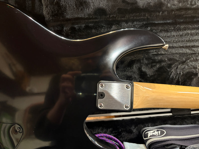 Peavey Foundation Bass Left-Handed Black 1985