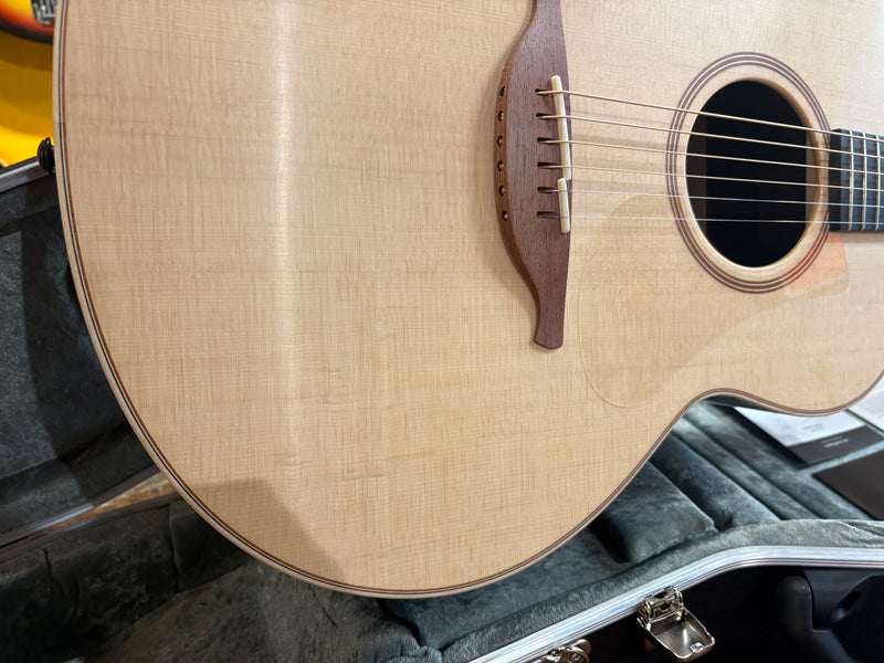 Lowden F-32 Sitka Spruce/East Indian Rosewood