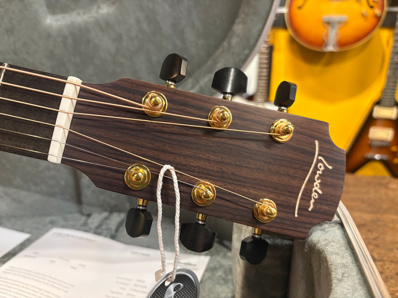 Lowden O-23c Red Cedar/Walnut