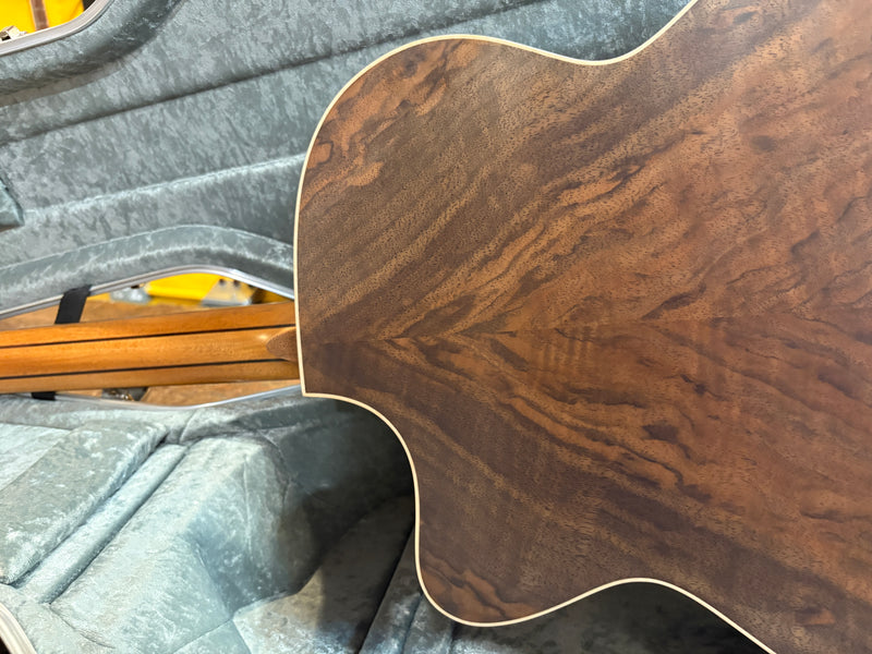 Lowden O-23c Red Cedar/Walnut