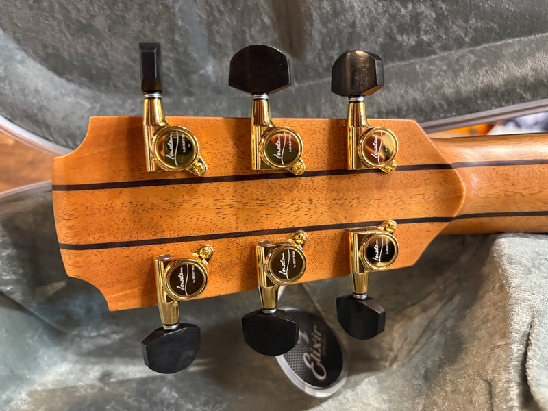 Lowden O-23c Red Cedar/Walnut