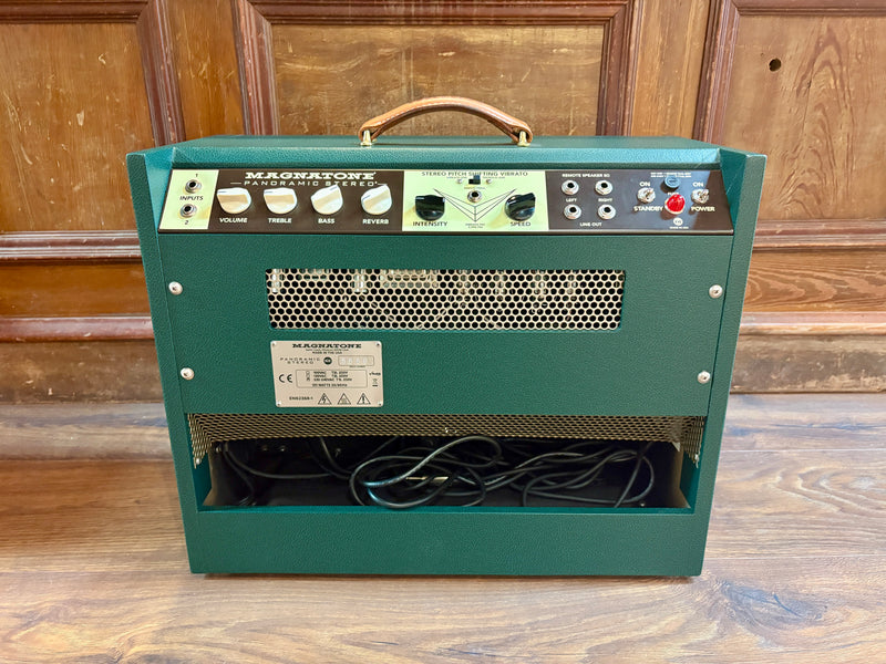 Magnatone Panoramic Stereo 2 x 10-inch 12+12-watt Tube Combo - Green