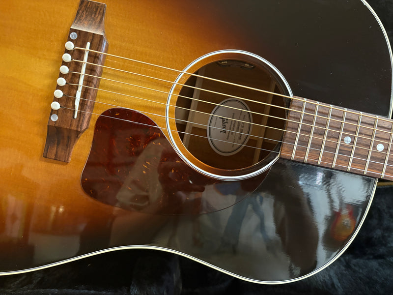 Gibson J-45 Standard Vintage Sunburst 2024