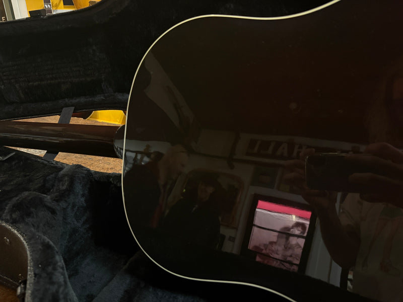 Gibson J-45 Standard Vintage Sunburst 2024