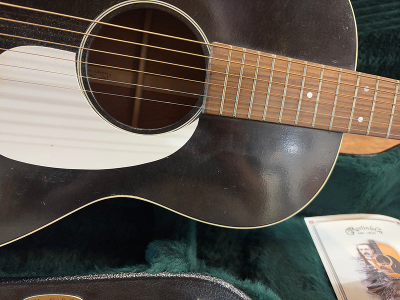 Martin 00-17s Black Smoke 2016