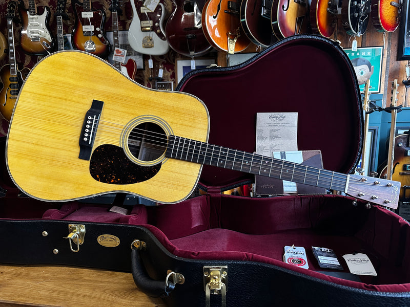 Martin Custom Shop North Street Edition D-28 Herringbone Natural 2022