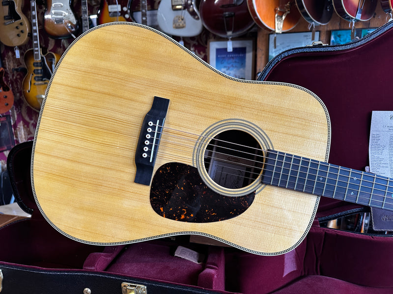 Martin Custom Shop North Street Edition D-28 Herringbone Natural 2022