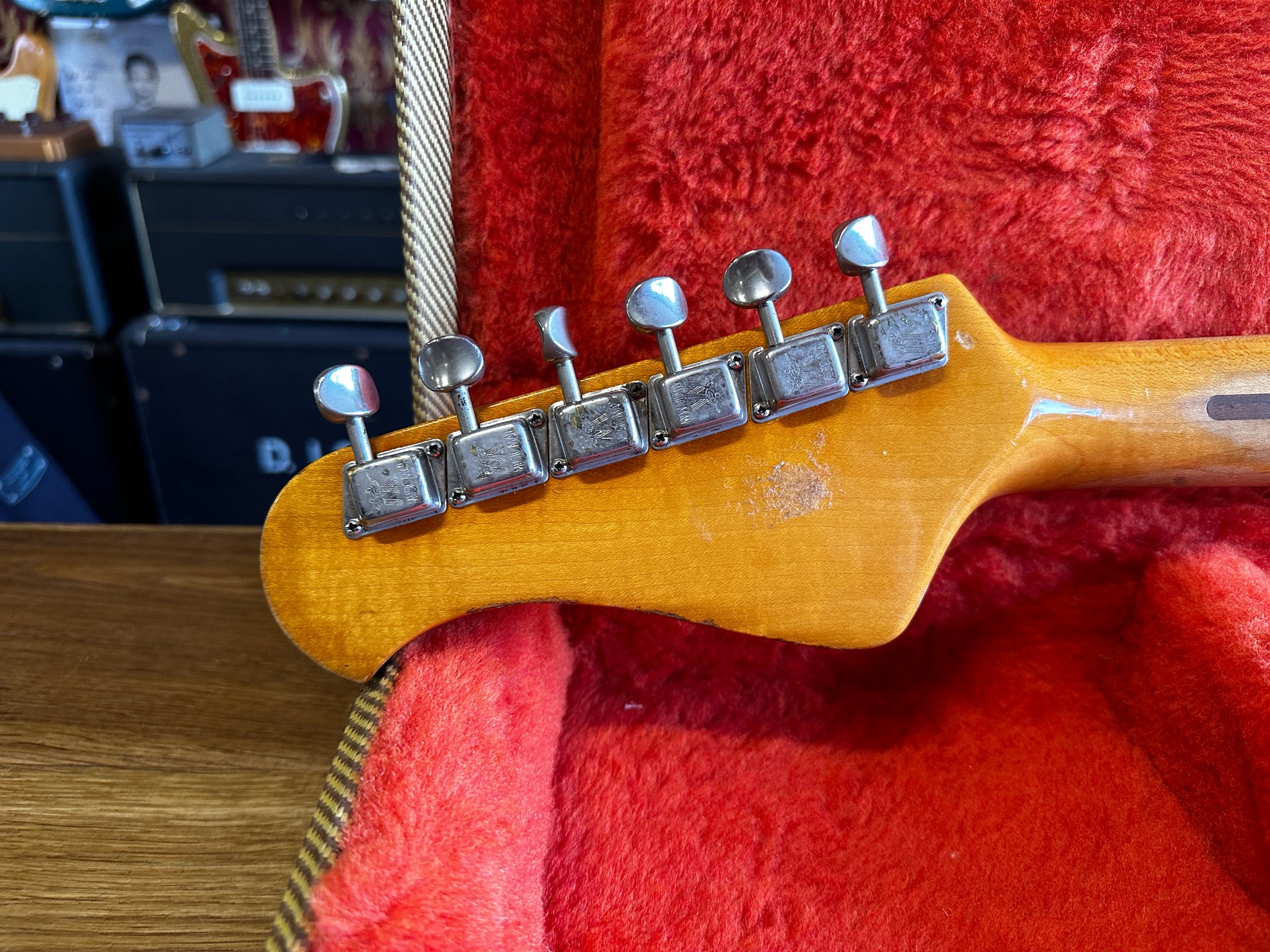 Music Man Sabre II Sunburst 1978 - Some Neck Guitars