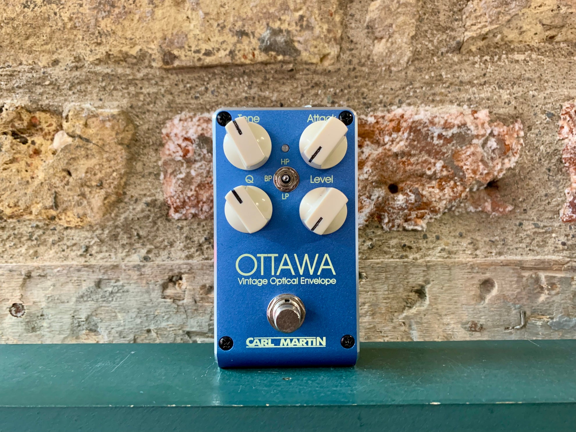 Carl Martin Ottawa Vintage Optical Envelope - Some Neck Guitars Carl Martin Ottawa Vintage Optical Envelope - Some Neck Guitars