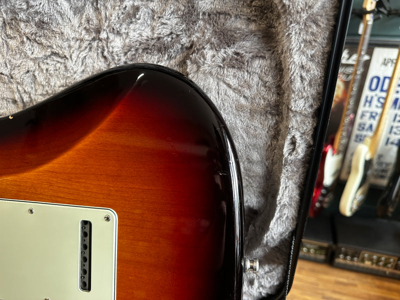 Fender American Elite Stratocaster HSS Sunburst 2016