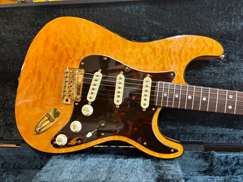 Fender Flagship Tokyo Gold Stratocaster Limited Edition 2023