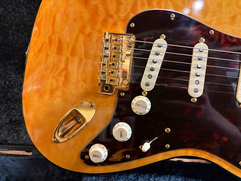 Fender Flagship Tokyo Gold Stratocaster Limited Edition 2023