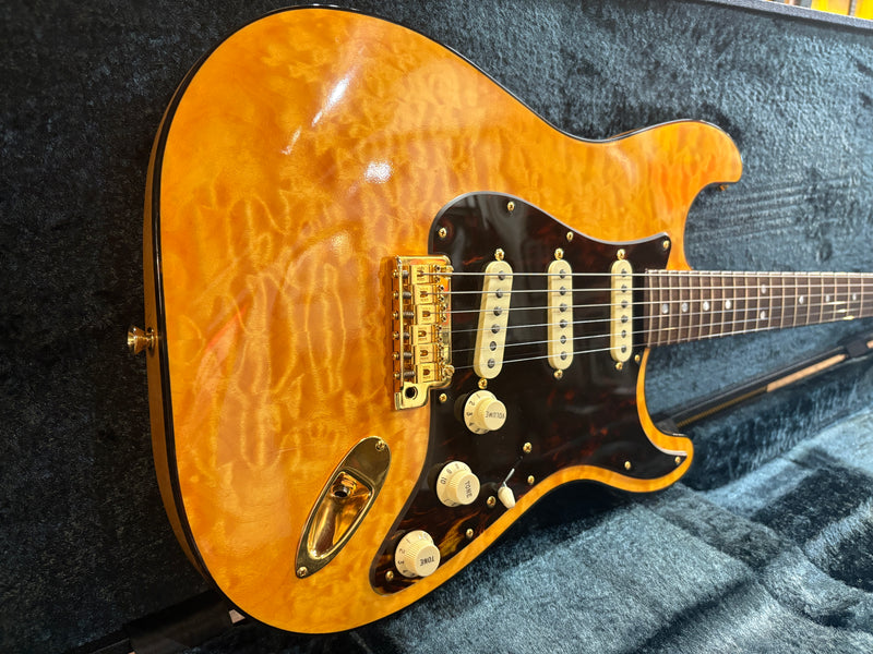 Fender Flagship Tokyo Gold Stratocaster Limited Edition 2023