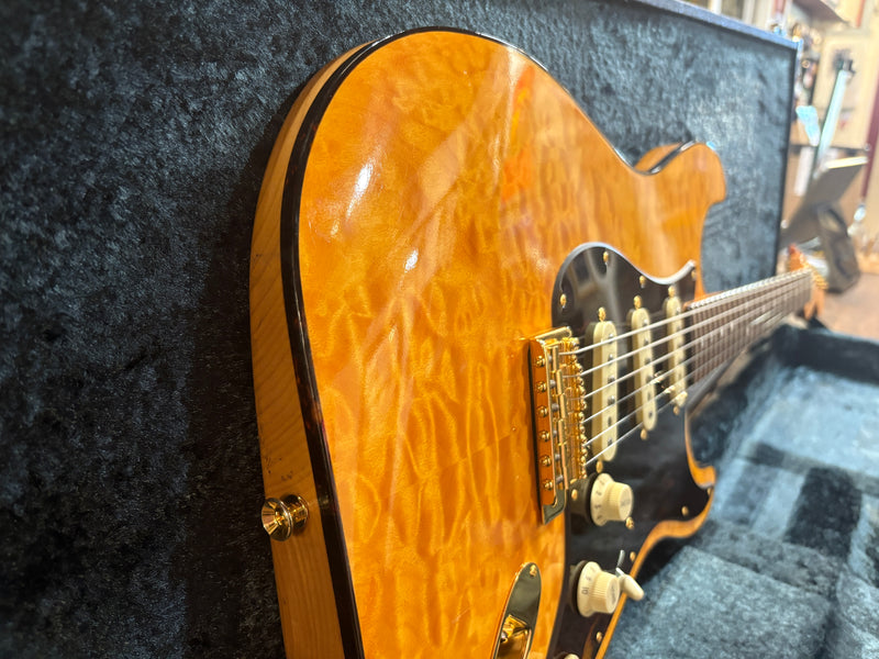 Fender Flagship Tokyo Gold Stratocaster Limited Edition 2023