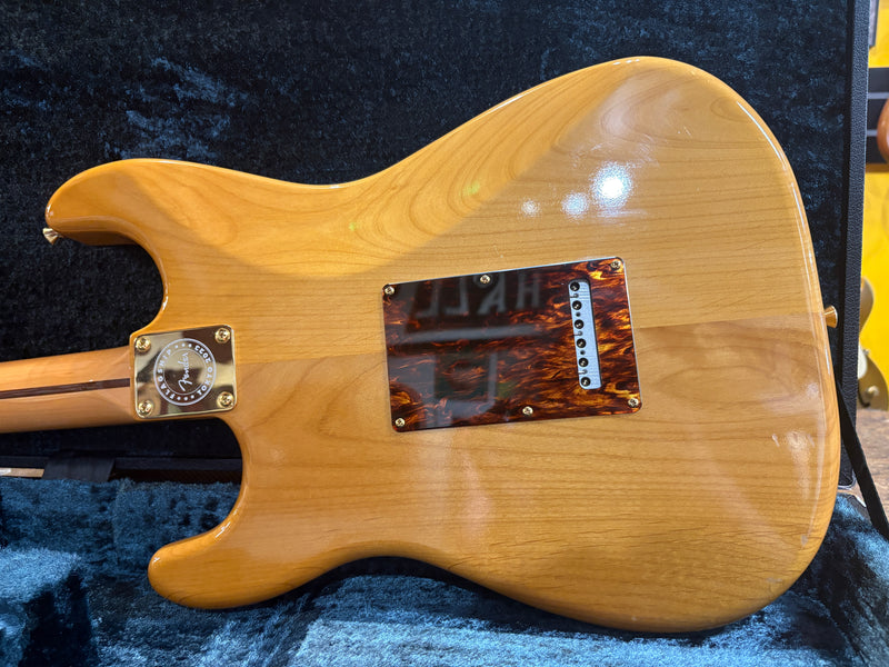 Fender Flagship Tokyo Gold Stratocaster Limited Edition 2023