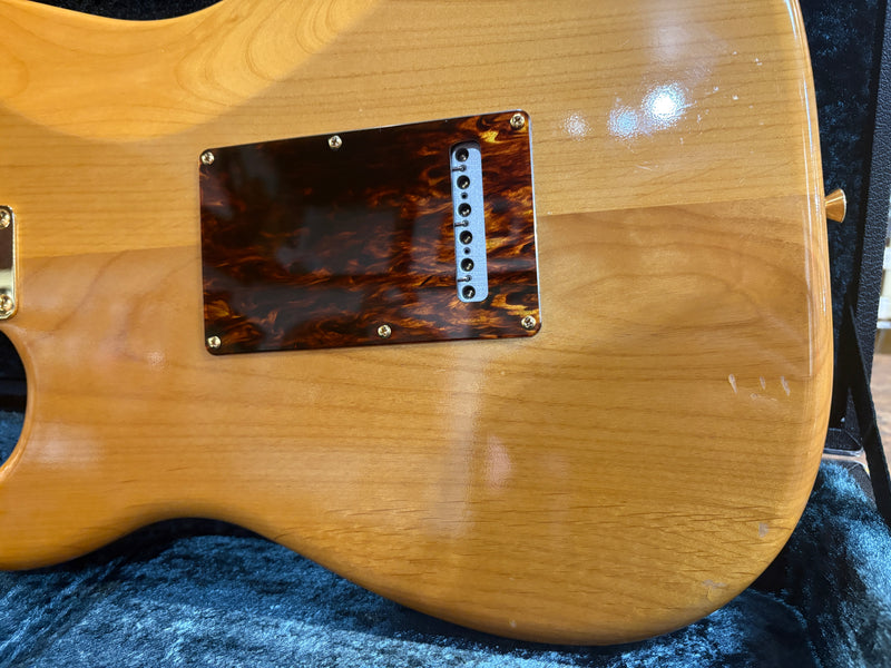 Fender Flagship Tokyo Gold Stratocaster Limited Edition 2023