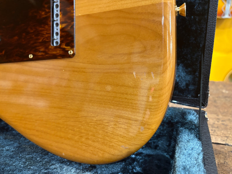 Fender Flagship Tokyo Gold Stratocaster Limited Edition 2023