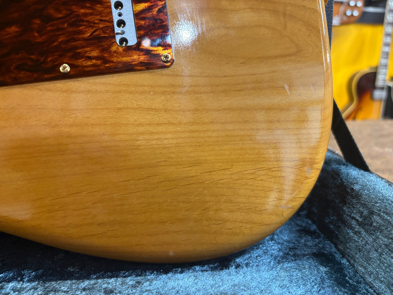 Fender Flagship Tokyo Gold Stratocaster Limited Edition 2023