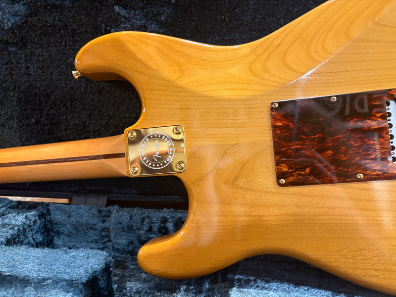 Fender Flagship Tokyo Gold Stratocaster Limited Edition 2023