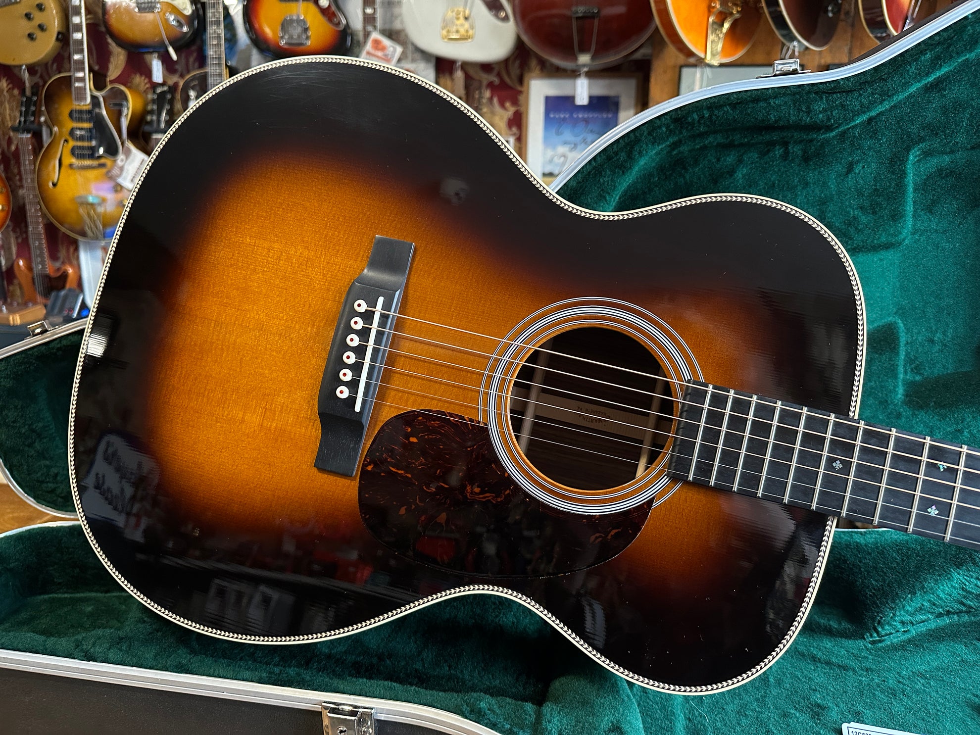Martin 000 28 Ambertone 1935 Sunburst 2019 Some Neck Guitars martin-000-28-ambertone-1935-sunburst-2019-some-neck-guitars