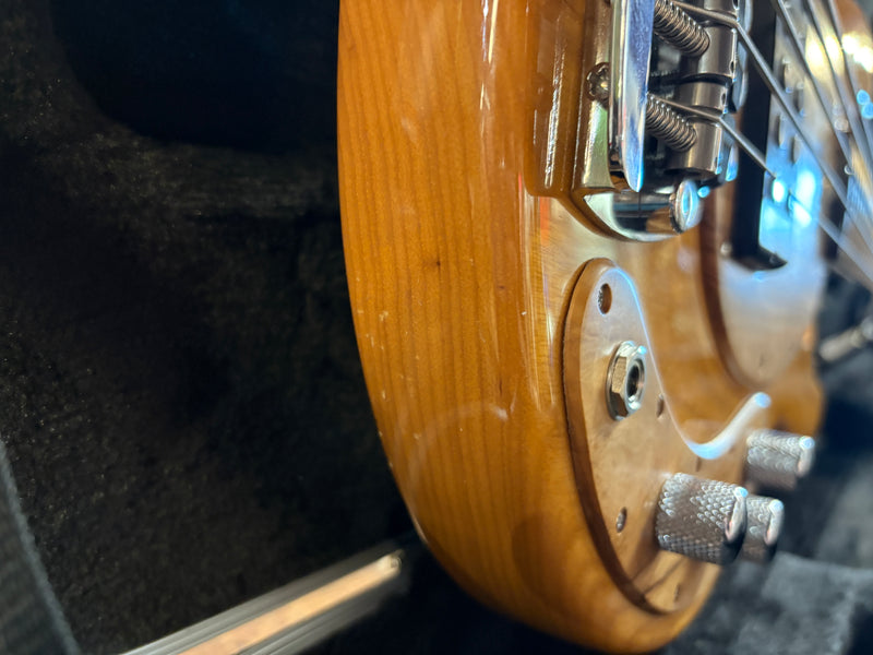 Ernie Ball/Music Man Classic StingRay 5 Natural 2016