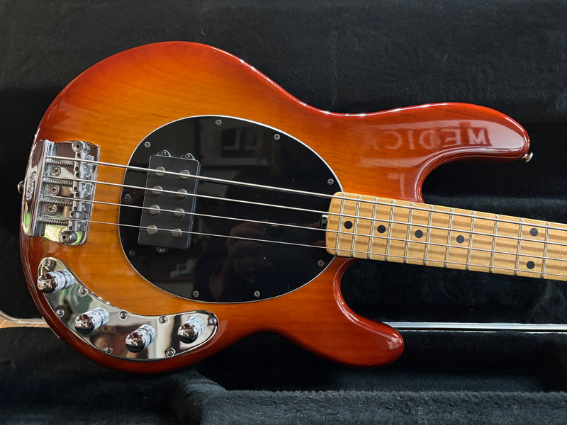 Ernie Ball Musicman StingRay 3 EQ H Honey Burst 2005