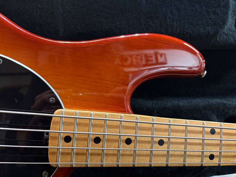 Ernie Ball Musicman StingRay 3 EQ H Honey Burst 2005