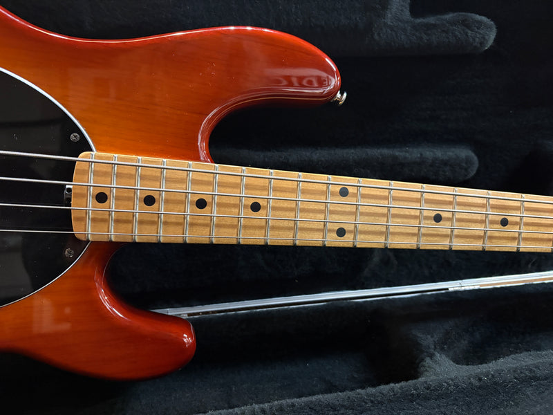 Ernie Ball Musicman StingRay 3 EQ H Honey Burst 2005