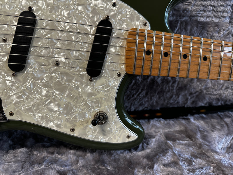 Fender Offset Series Mustang Olive 2017