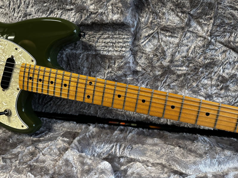 Fender Offset Series Mustang Olive 2017