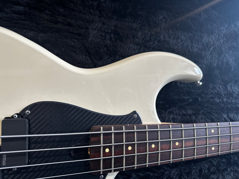 Yamaha BB234 Vintage White 2017