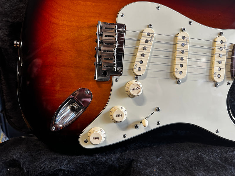 Fender American Deluxe Stratocaster Sunburst 2013