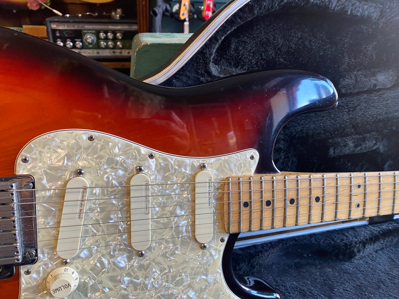 Fender Strat Plus Deluxe Sunburst 1993