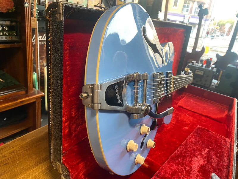 Hofner Verythin Contemporary Powder Blue