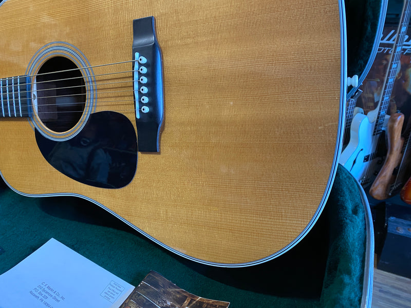 Martin D-28 Left-Handed 2013