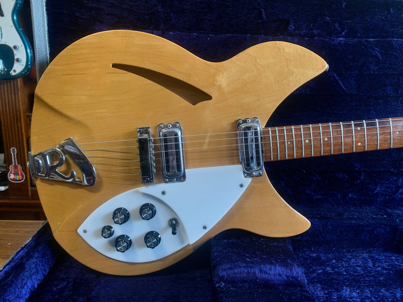 Rickenbacker 330 Mapleglo 1966