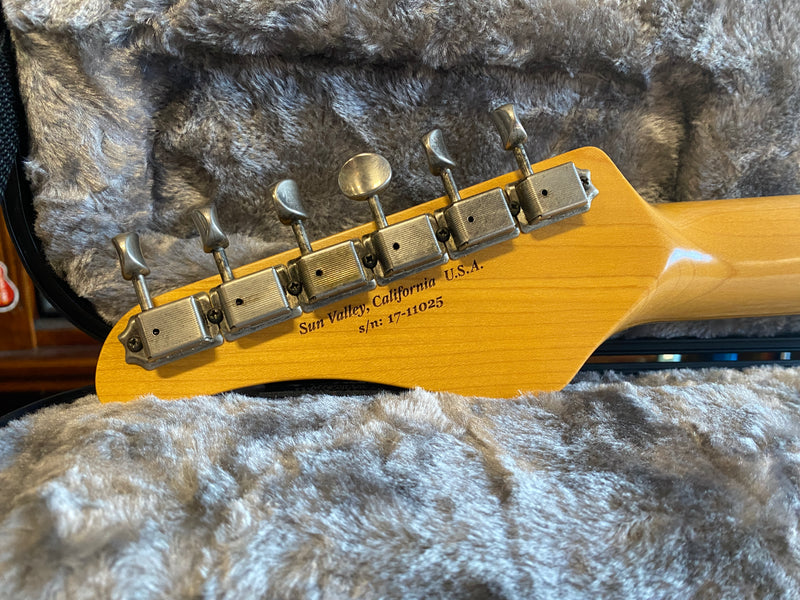 Schecter Custom Shop Traditional Wembley Edition Vintage White 2017