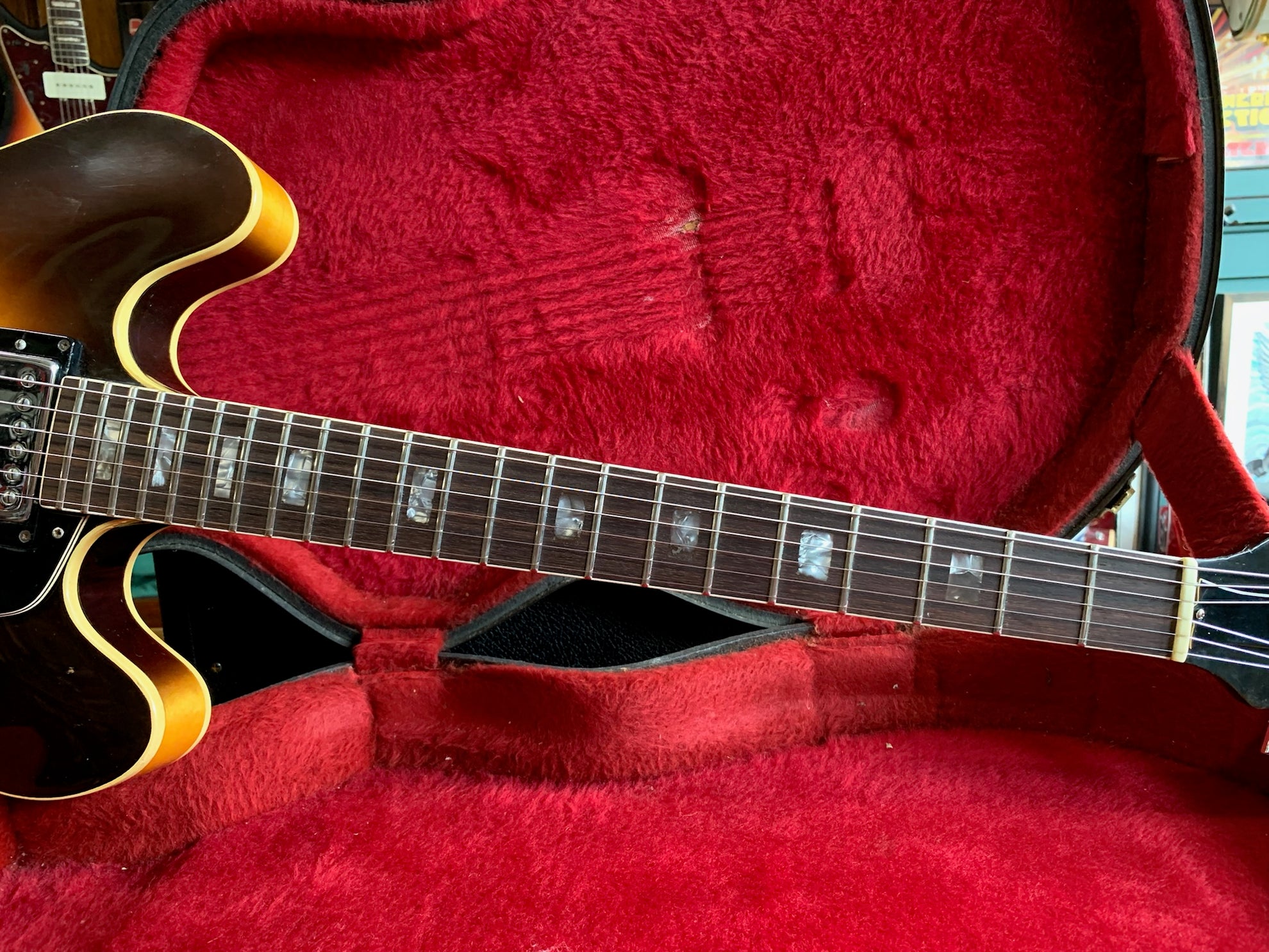 Gibson ES335 1972 Some Neck Guitars