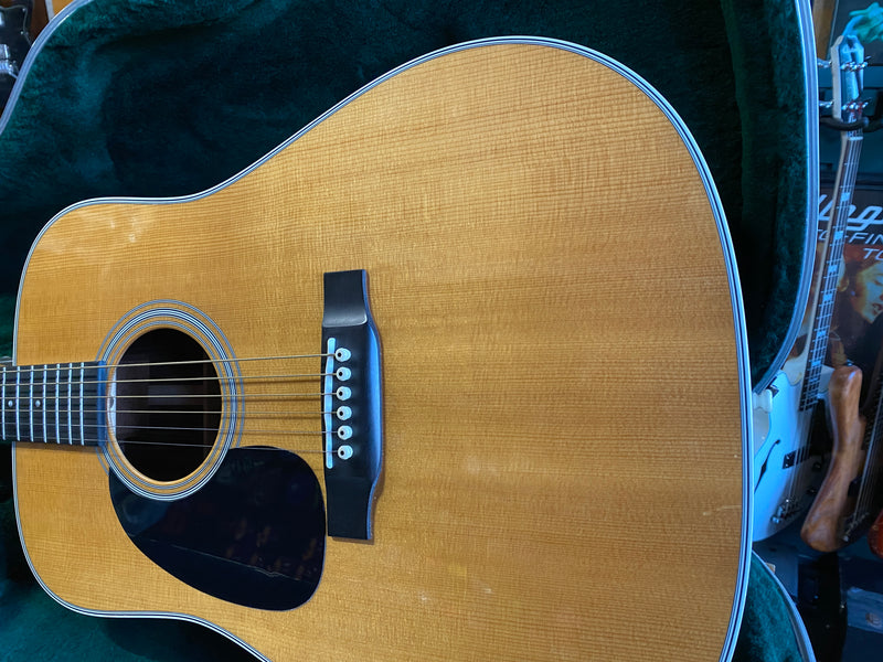 Martin D-28 Left-Handed 2013